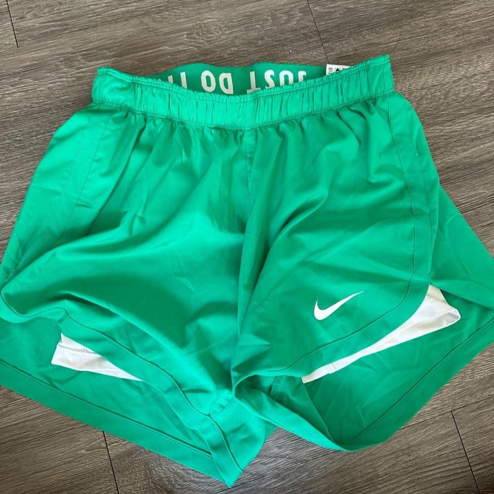 Nike Women's Green "Just Do It" 2-in-1 Running Shorts XS